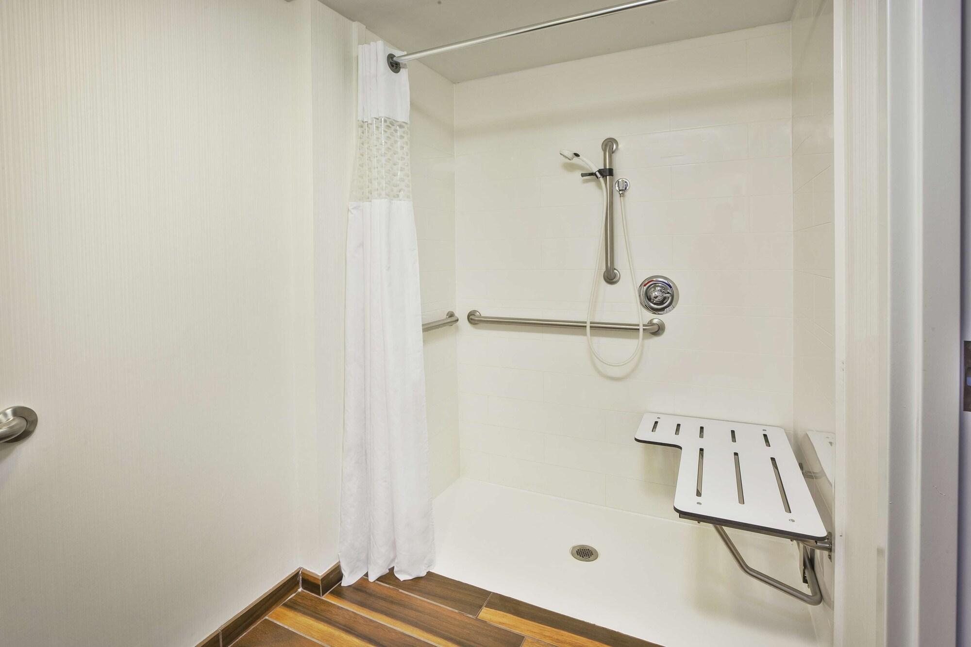 Hampton Inn Birch Run Ngoại thất bức ảnh