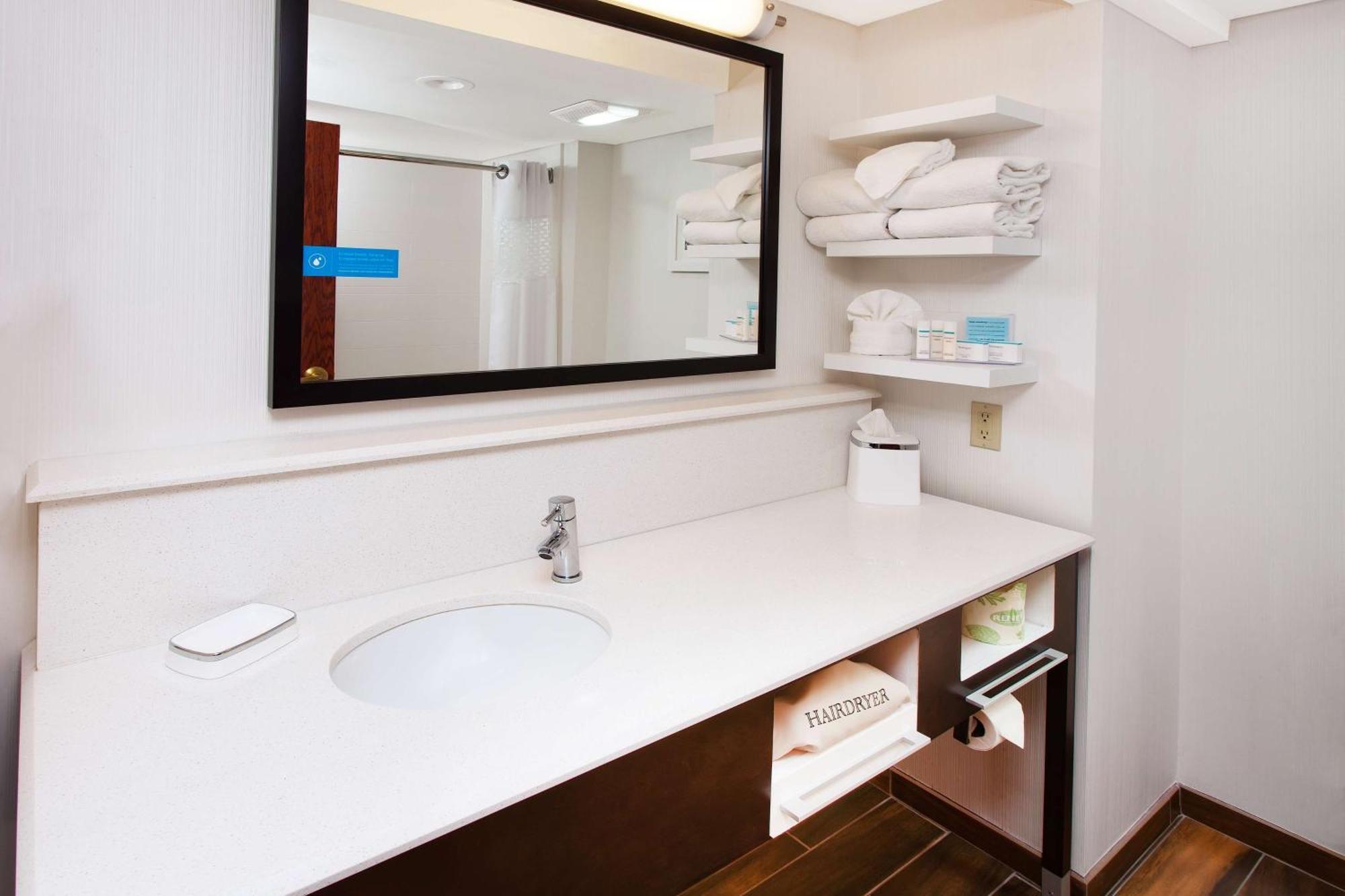 Hampton Inn Birch Run Ngoại thất bức ảnh