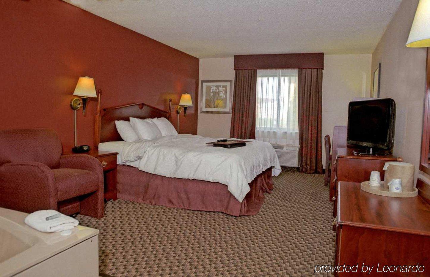Hampton Inn Birch Run Phòng bức ảnh